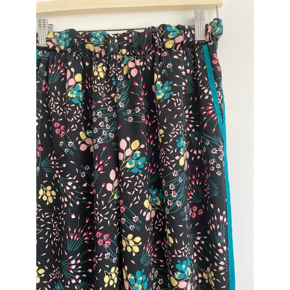 Lulu’s Boho Blooms Black Floral Print Pants | size medium - Picture 7 of 9
